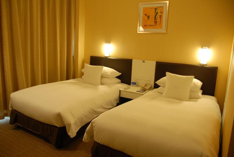 Gloria Plaza Hotel Kangqiao Shanghai Exterior photo