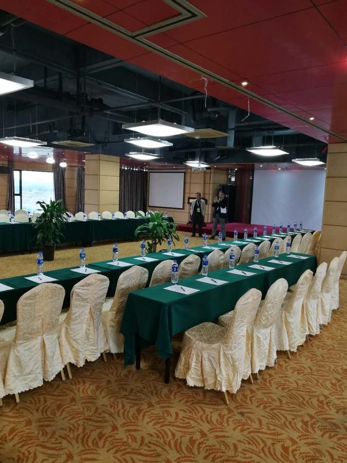 Gloria Plaza Hotel Kangqiao Shanghai Exterior photo