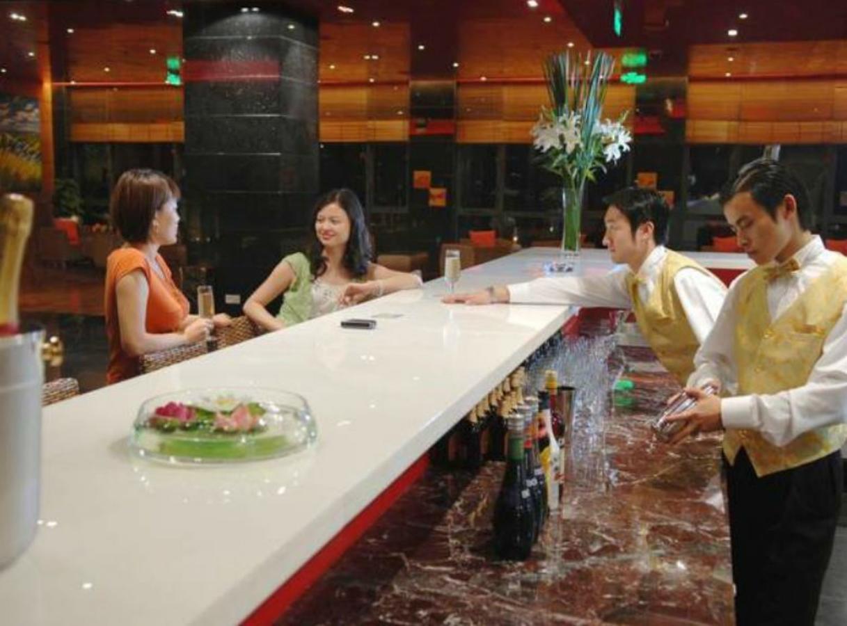 Gloria Plaza Hotel Kangqiao Shanghai Exterior photo