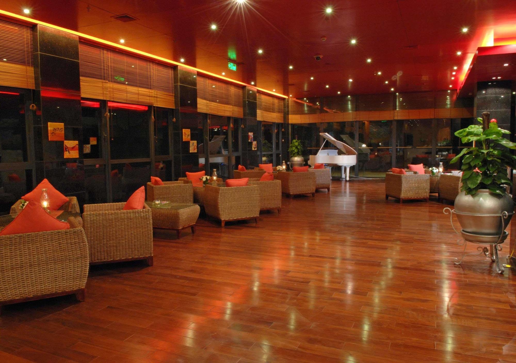 Gloria Plaza Hotel Kangqiao Shanghai Restaurant photo